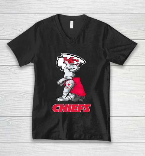 NFL Football My Cat Loves Kansas City Chiefs V-Neck T-Shirt