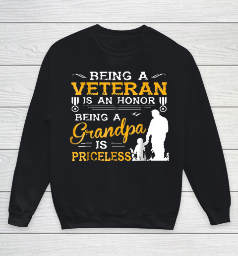 Grandpa Funny Gift Apparel  Mens Veteran Grandpa Gift For Grandfather Youth Sweatshirt