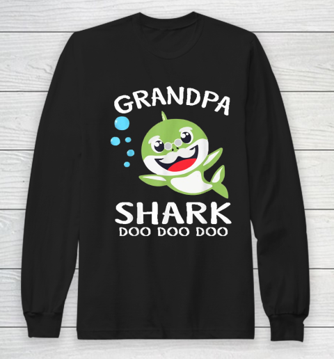 Grandpa Funny Gift Apparel  Grandpa Shark Funny Father's Day Gift Long Sleeve T-Shirt