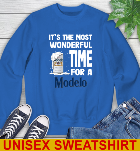 I't the most wonderful time for a Modelo Especial beer lovers 35