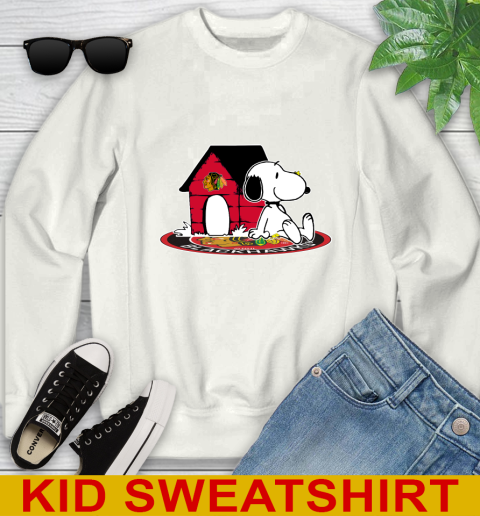 NHL Hockey Chicago Blackhawks Snoopy The Peanuts Movie Shirt Youth Sweatshirt