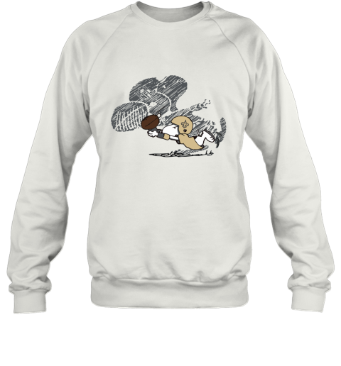 New Orleans Saints Snoopy Plays The Football Game Sweatshirt