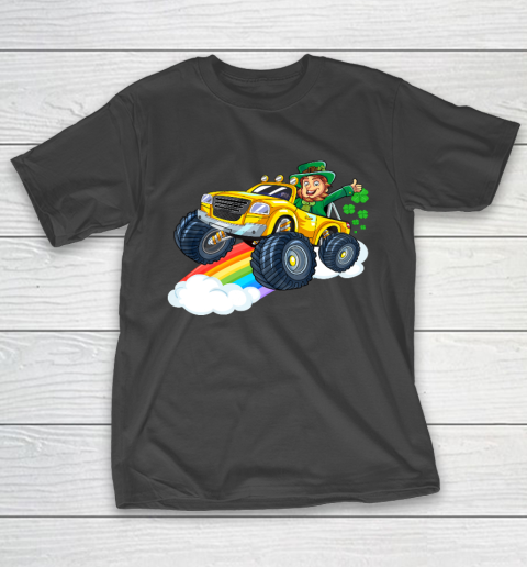 Leprechaun Monster Truck Rainbow Shamrock St Patrick Day Boy T-Shirt