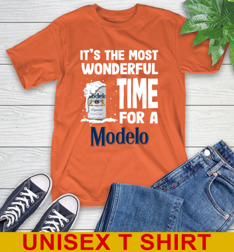 I't the most wonderful time for a Modelo Especial beer lovers 4