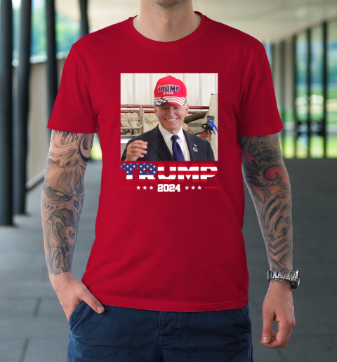 Joe biden Wearing A Trump Hat T-Shirt 8