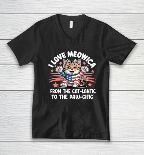 Patriotic Cat I Love Meowica USA Flag 4th of July Funny Cat Lover V-Neck T-Shirt