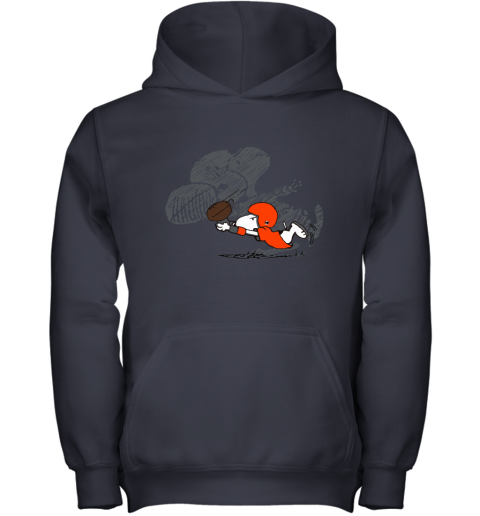 Cleveland Browns Snoopy Plays The Football Game Youth Hoodie