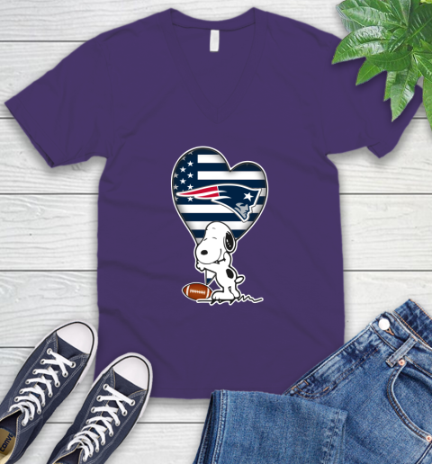 New England Patriots NFL Football The Peanuts Movie Adorable Snoopy V-Neck T-Shirt 10