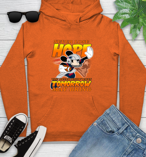 New England Patriots NFL Football Mickey Disney Never Lose Hope Youth Hoodie 4