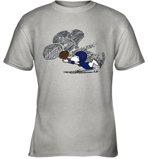 New York Giants Snoopy Plays The Football Game Youth T-Shirt