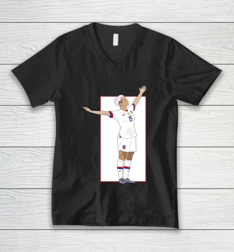 Megan Rapinoe 15 USA V-Neck T-Shirt