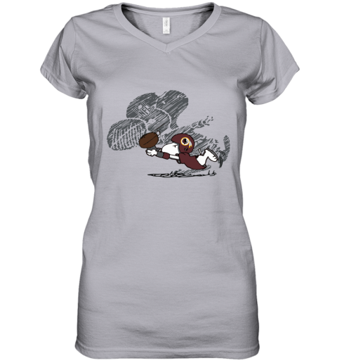 9y5s washington redskins snoopy plays the football game women v neck t shirt 39 front sport grey