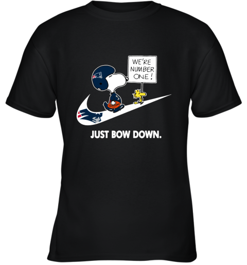 New England Patriots Are Number One – Just Bow Down Snoopy Youth T-Shirt