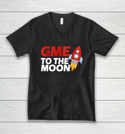 GME To The Moon stocks 2021 Wallstreetbet Short Squeeze V-Neck T-Shirt