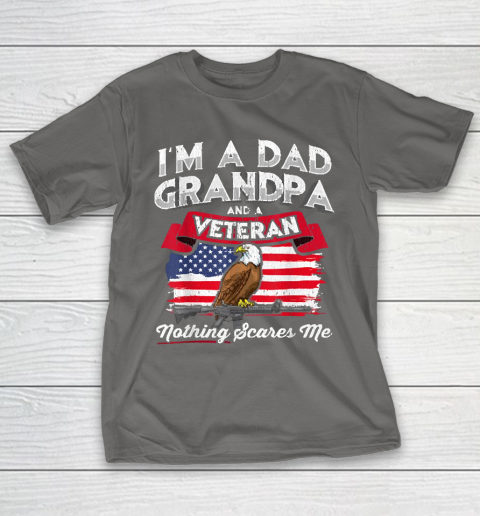 Grandpa Funny Gift Apparel  I'm A Dad Grandpa Veteran Father's Day Gift T-Shirt 18