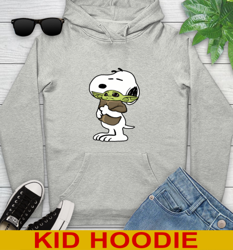 Snoopy Hugging Baby Yoda Shirt 134
