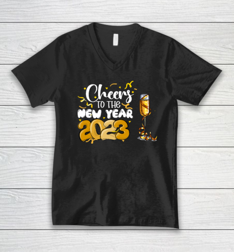 Wine Funny Cheers To The New Year Funny Happy New Year NYE Party V-Neck T-Shirt