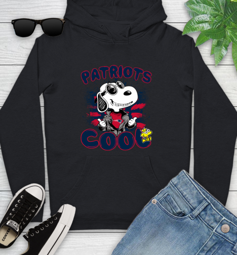 NFL Football New England Patriots Cool Snoopy Shirt Youth Hoodie