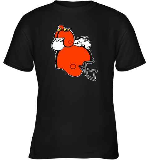 Snoopy And Woodstock Resting On Cleveland Browns Helmet Youth T-Shirt