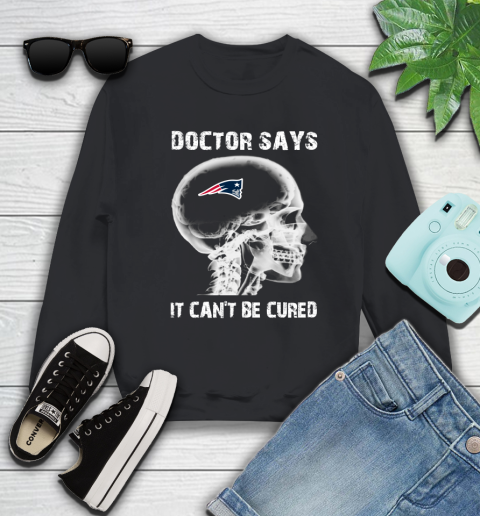 Nfl New England Patriots Football Skull It Can T Be Cured Shirt