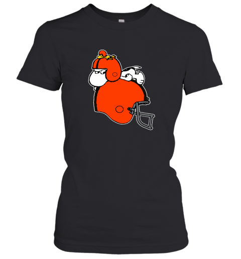 Snoopy And Woodstock Resting On Cleveland Browns Helmet Women's T-Shirt