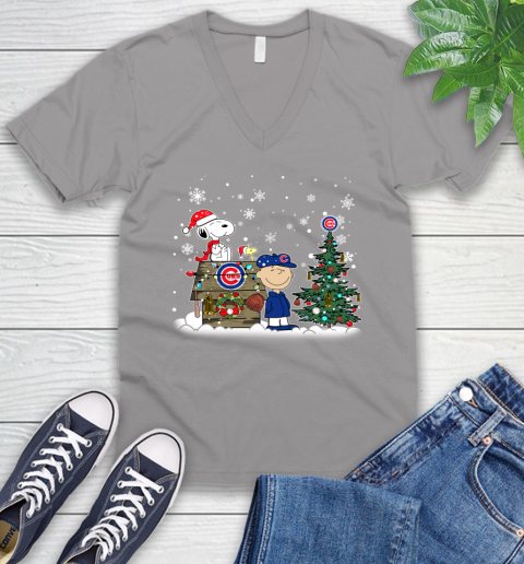 MLB Chicago Cubs Snoopy Charlie Brown Christmas Baseball Commissioner's Trophy V-Neck T-Shirt 3