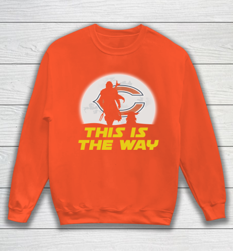 Chicago Bears NFL Football Star Wars Yoda And Mandalorian This Is The Way Sweatshirt 4 Chicago Bears NFL Football Star Wars Yoda And Mandalorian This Is The Way Sweatshirt - Image 4