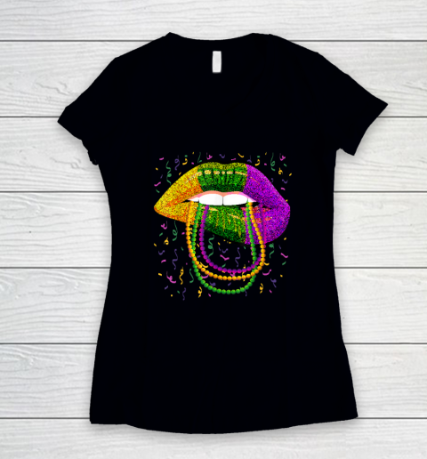 Mardi Gras Lips Queen Beads Outfit For Women Carnival Women's V-Neck T-Shirt