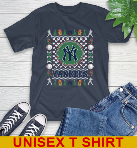 New York Yankees Merry Christmas MLB Baseball Loyal Fan T-Shirt - Image 4