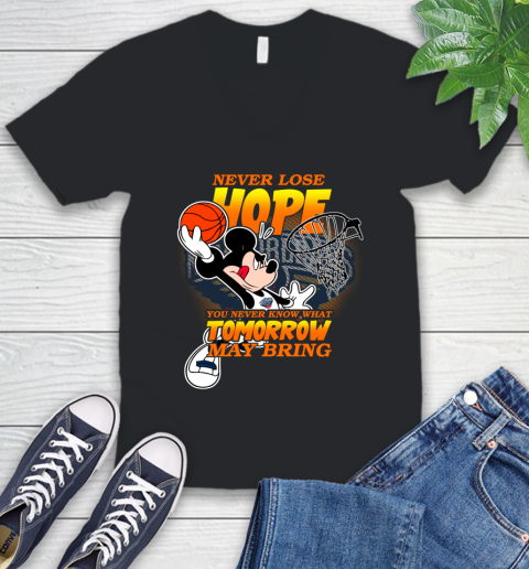 New Orleans Pelicans NBA Basketball Mickey Disney Never Lose Hope V-Neck T-Shirt