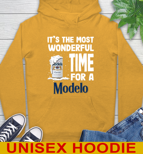 I't the most wonderful time for a Modelo Especial beer lovers 14