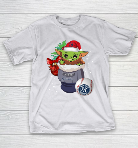 New York Yankees Christmas Baby Yoda Star Wars Funny Happy MLB T-Shirt