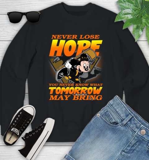 Pittsburgh Penguins NHL Hockey ootball Mickey Disney Never Lose Hope Youth Sweatshirt