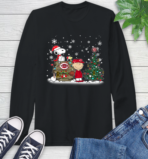 MLB Cincinnati Reds Snoopy Charlie Brown Christmas Baseball Commissioner's Trophy Long Sleeve T-Shirt