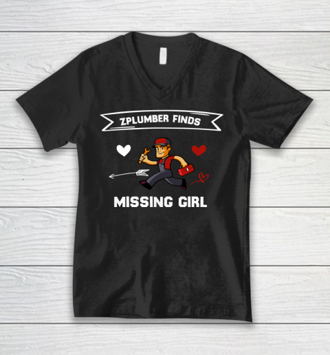 Plumber finds missing girl shirt V-Neck T-Shirt