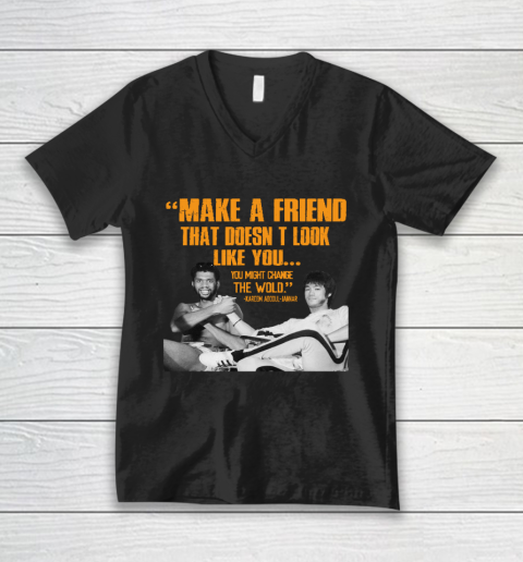 Kareem Abdul Jabbar Shirt Make A Friend That Doesn't Look Like You V-Neck T-Shirt