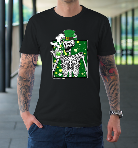 Leprechaun Top Hat Skeleton Drinking Coffee St Patrick's Day T-Shirt