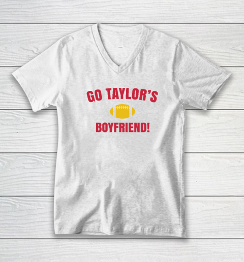 Go Taylor's Boyfriend Travis Kelce V-Neck T-Shirt