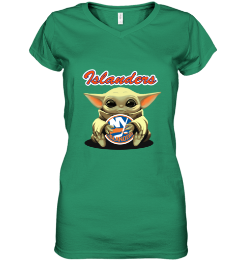 Baby Yoda hug New York Yankees shirt, hoodie, sweater and v-neck t-shirt