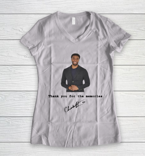 RIP Chadwick Boseman Signature Thank You For The Memories Black Panther Women's V-Neck T-Shirt