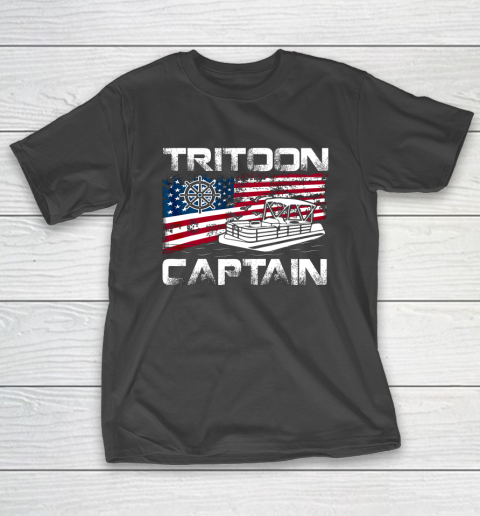 Tritoon Captain American Flag Pontoon Boat Lover T-Shirt