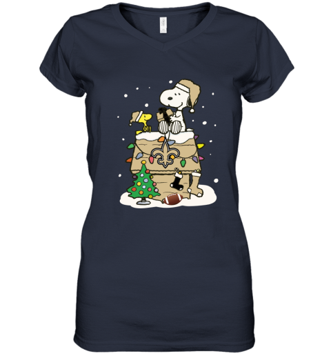 A Happy Christmas With New Orleans Saints Snoopy Women's V-Neck T-Shirt