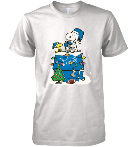 A Happy Christmas With Detroit Lions Snoopy Premium Men's T-Shirt