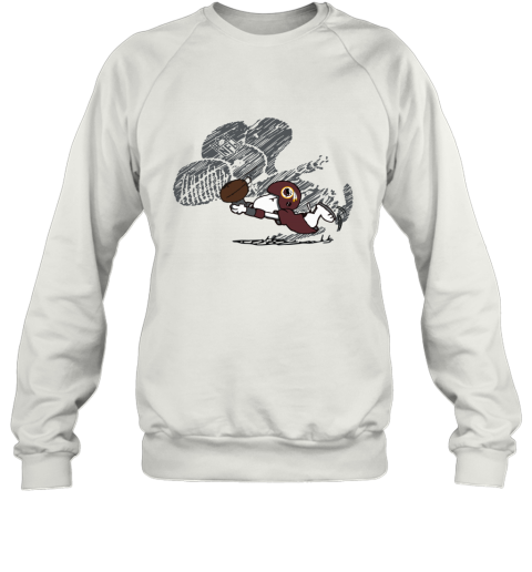 qkx0 washington redskins snoopy plays the football game sweatshirt 35 front white