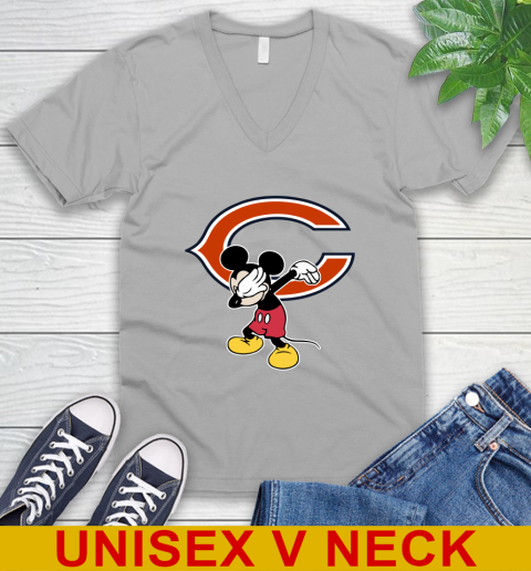Chicago Bears NFL Football Dabbing Mickey Disney Sports V-Neck T-Shirt 4