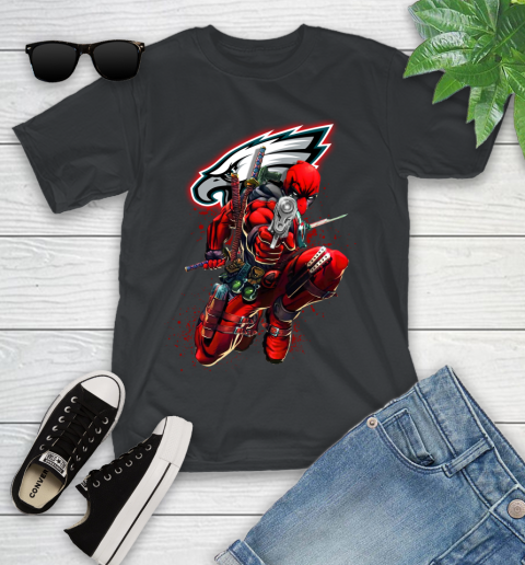 NFL Deadpool Marvel Comics Sports Football Philadelphia Eagles Youth T-Shirt 2