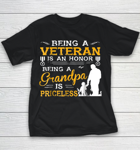 Grandpa Funny Gift Apparel  Mens Veteran Grandpa Gift For Grandfather Youth T-Shirt