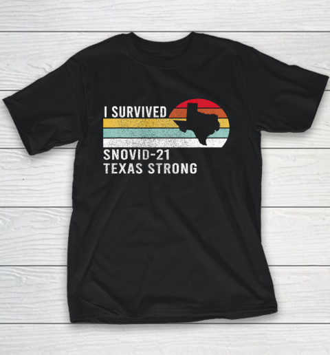I Survived Snovid 21 Texas Strong Vintage Retro Design Youth T-Shirt