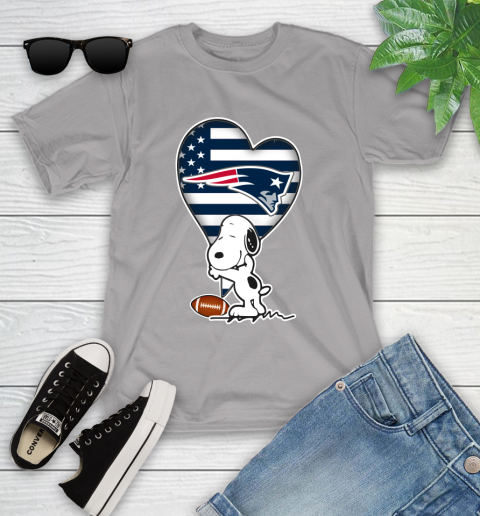 New England Patriots NFL Football The Peanuts Movie Adorable Snoopy Youth T-Shirt 4