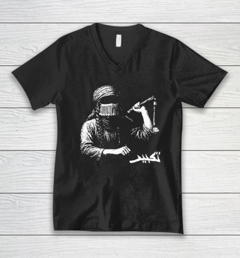Taqbir x Doga Sultan Collaboration V-Neck T-Shirt
